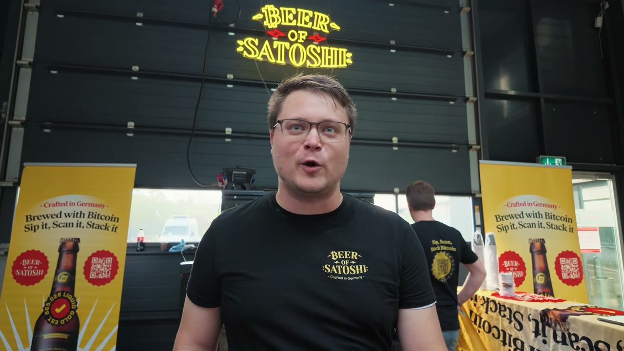 Unser Team stellt Beer of Satoshi am Blocktrainer-Stand vor