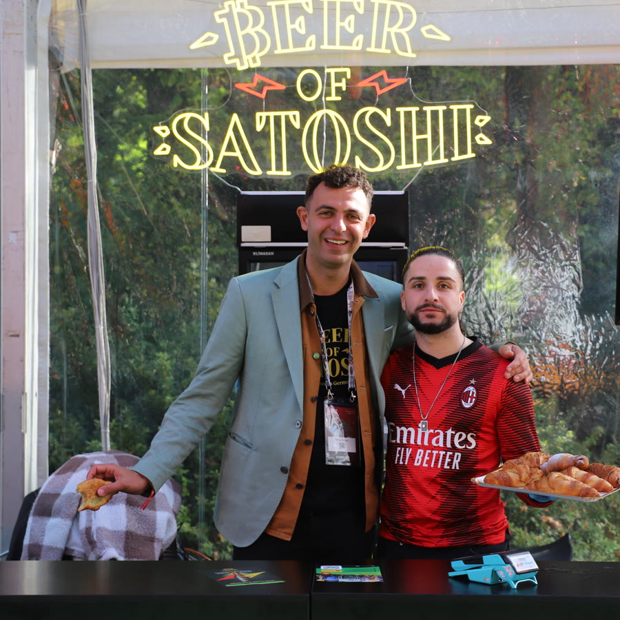 Beer of Satoshi meeting the community at Plan B Forum Lugano